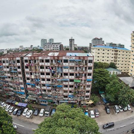 Diamond Crown Hotel Yangon Exterior photo